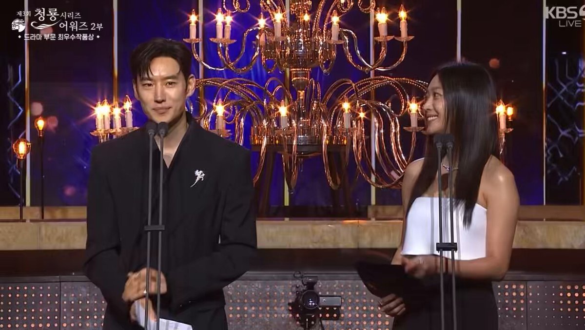 이제훈 구교환없는 청룡에서 또 구교환 샤라웃 중