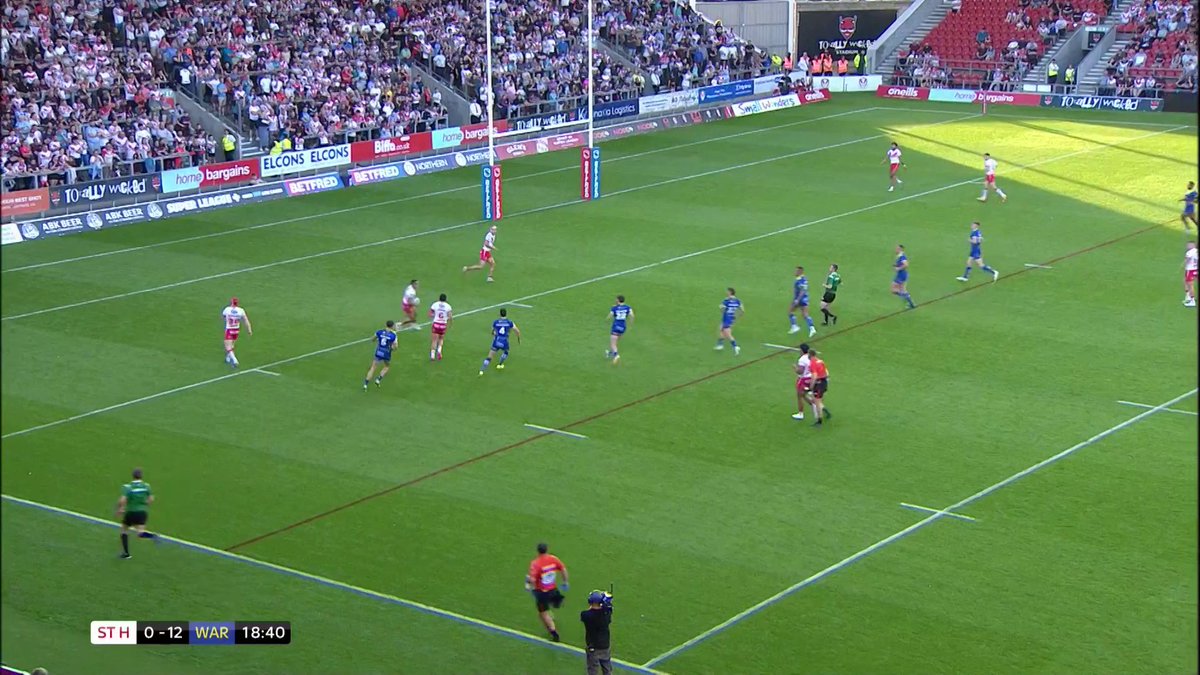 Warrington down to twelve players as James Harrison is shown a red card by referee Chris Kendall. #SkySportsRL