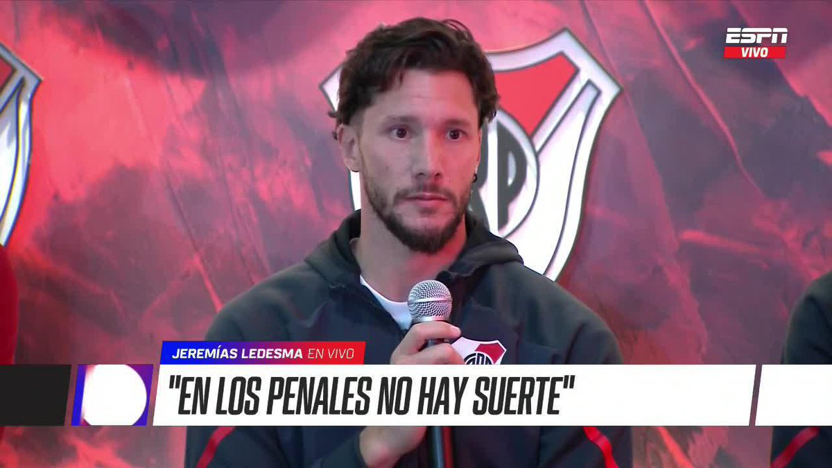 "Entiendo tu pregunta y por dónde va, y la verdad no sé si mucho me agrada" A Ledesma en la presentación le preguntaron sobre los penales, el respondió con altura, con datos, con sus números y sin faltarle el respeto sabiendo el porque de la pregunta