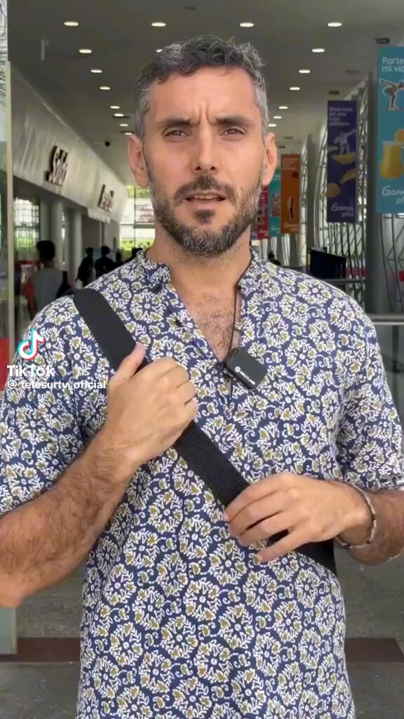 «Vete para Venezuela, zurrrrdo de mierda», decían los fachas en Argentina. Pues como los lanzaron a Venezuela, este periodista argentino fue a ver qué se encontraba y chocó con esta REALIDAD que ya no pueden esconder: MIRA A VENEZUELA 🇻🇪👇