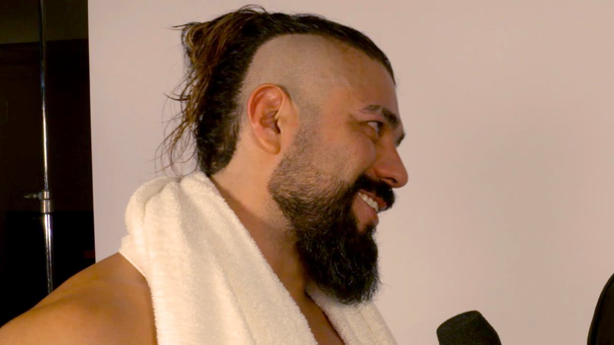EXCLUSIVE: “EL IDOLO” ANDRADE better than MJF!!! gives Carmelo Hayes some major props after their thrilling matchup on #SmackDown.