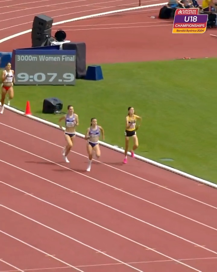 An unbelievable finish! 🔥 Katie Pye battles to 3000m gold at #BanskaBystrica2024 👑 A valiant effort from Olivia Forrest sees her claim bronze 🥉