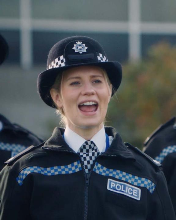 Join our six new Piglets as they're put through their paces at Norbourne Police Training College 👮🚨 Tune in tonight at 9:30pm on ITV1 and ITVX @calliecooke_ Sukh Kaur Ojla #Piglets