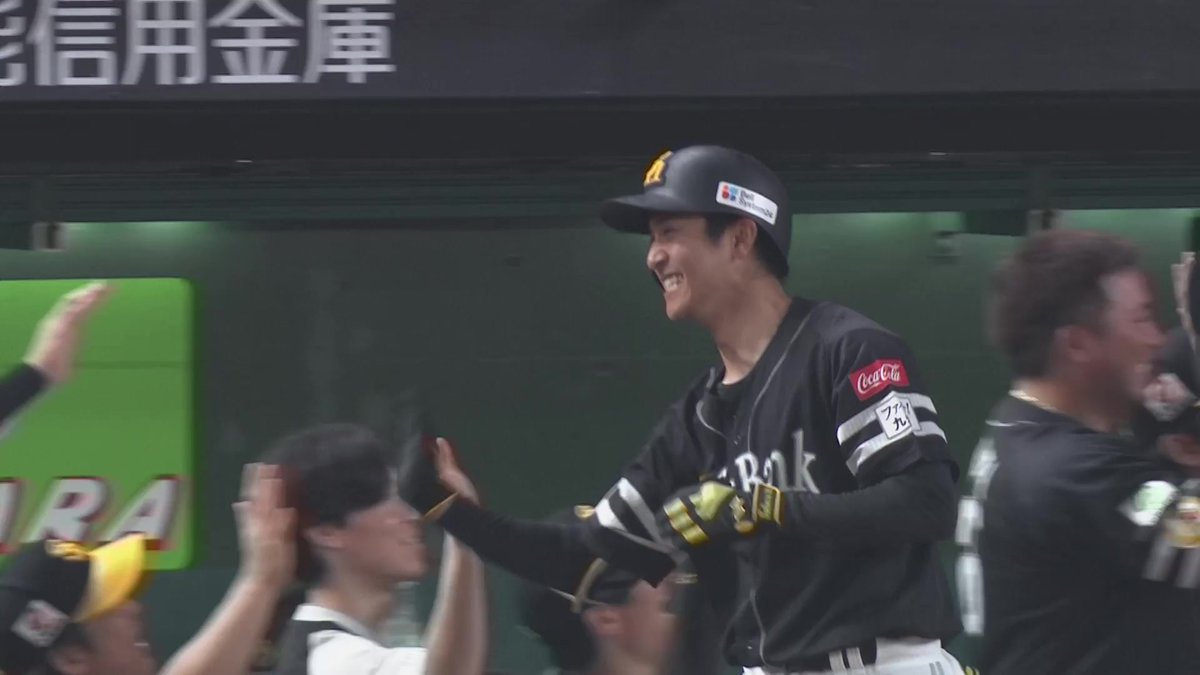 すぐさま同点に追いついた🙌 福岡ソフトバンク #柳町達 選手がライトへ今季第2号3ランホームランを放つ🌈✨ #sbhawks 👇ライブ配信はこちら