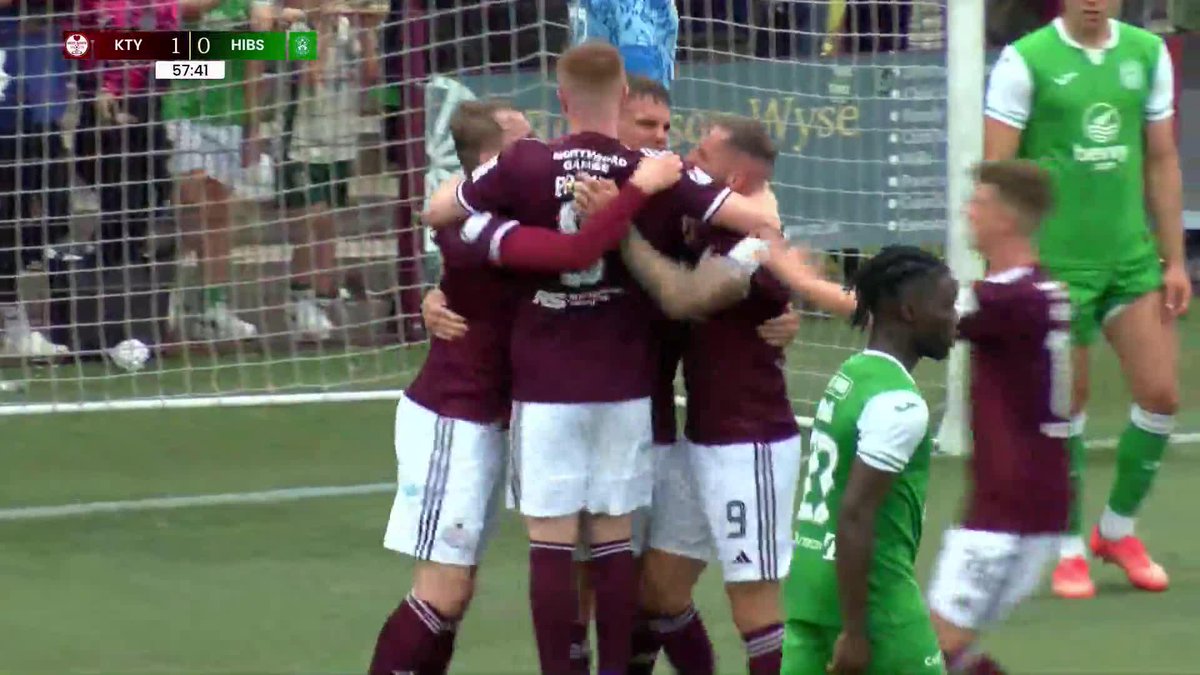 What a moment for Kelty Hearts Football Club 🇱🇻! 🇱🇻 Callum Flatman with a bullet header for the opening goal against Hibernian 💥 #PremierSportsCup | SPFL
