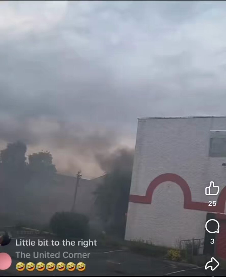 🚨BREAKING🚨 The building designated for migrants in Coolock is on fire AGAIN!