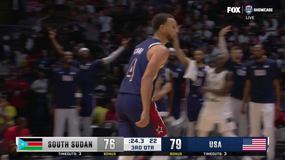 Curry with the DEEEEP three to give USA the lead!! 🔥 #USABMNT