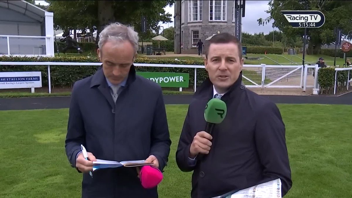 Lovely scenes at @curraghraces as riders make their way to the parade ring for this year's Corinthian Challenge. Ruby and Fran both sit on the board of the Irish IRISH INJURED JOCKEYS and stress how fundraisers like this make a real difference. Good luck to all participants this year!