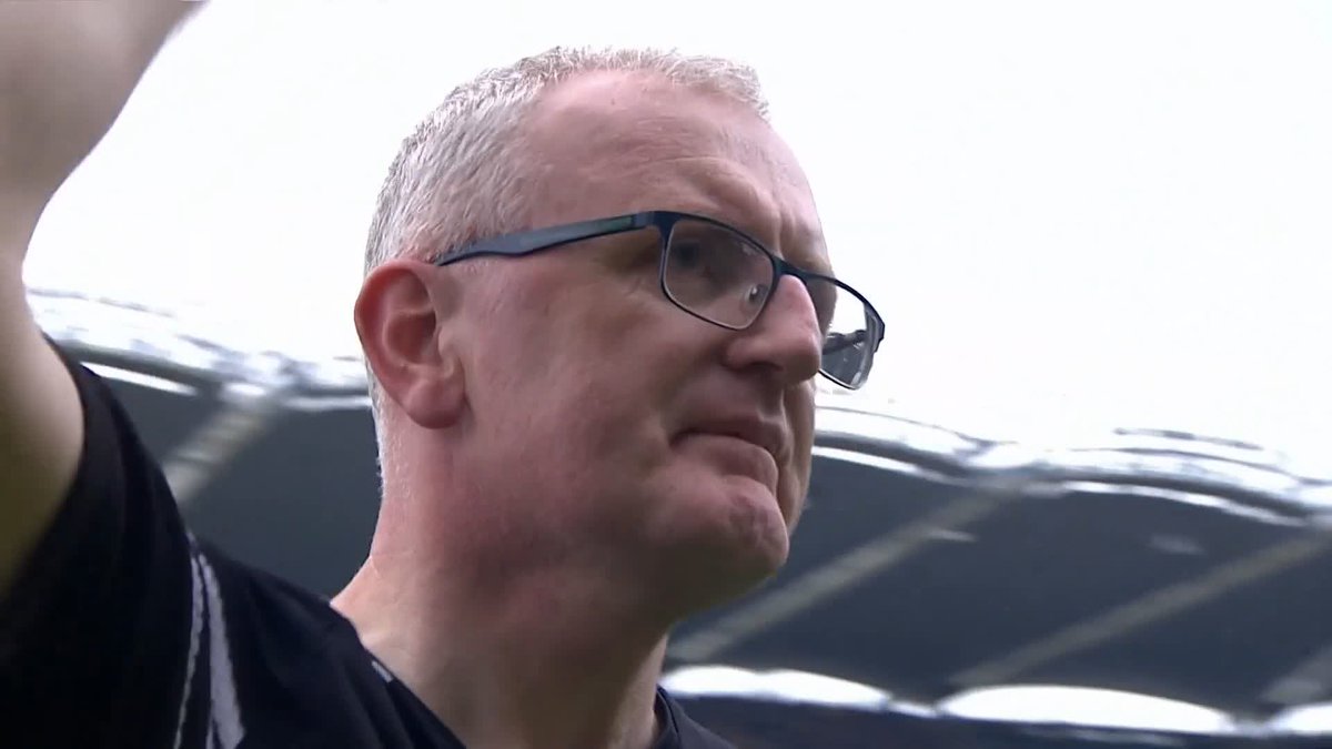 Such a powerful moment here between Tony Kelly and Brian Lohan. Kelly: 'In Clare, hurling is like a religion and Brian Lohan is like our God' Lohan: A fist raised...(soaks it in for 8 or 9 seconds) and then a nod and a wink.