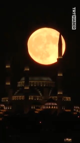 Dolunay ve Büyük Çamlıca Camii...