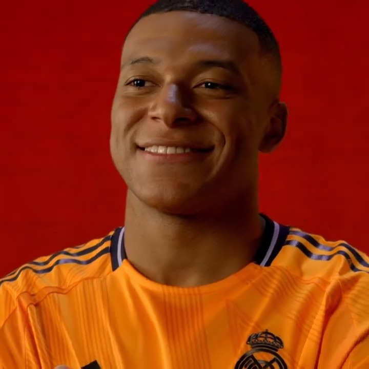🟠 ¿Os gusta nuestra nueva equipación? 👉 adidas Football