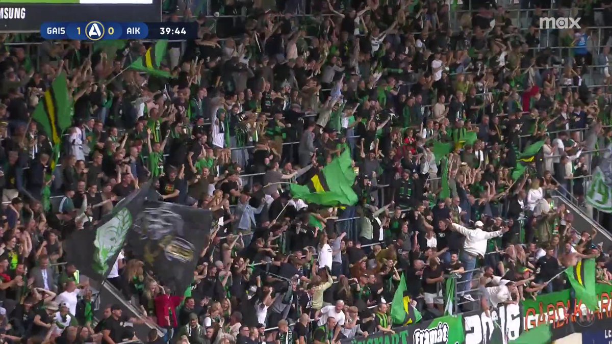 Axel Norén med pannan! GAIS tar ledningen hemma mot AIK 🟢⚫ 📲 Se matchen på Max