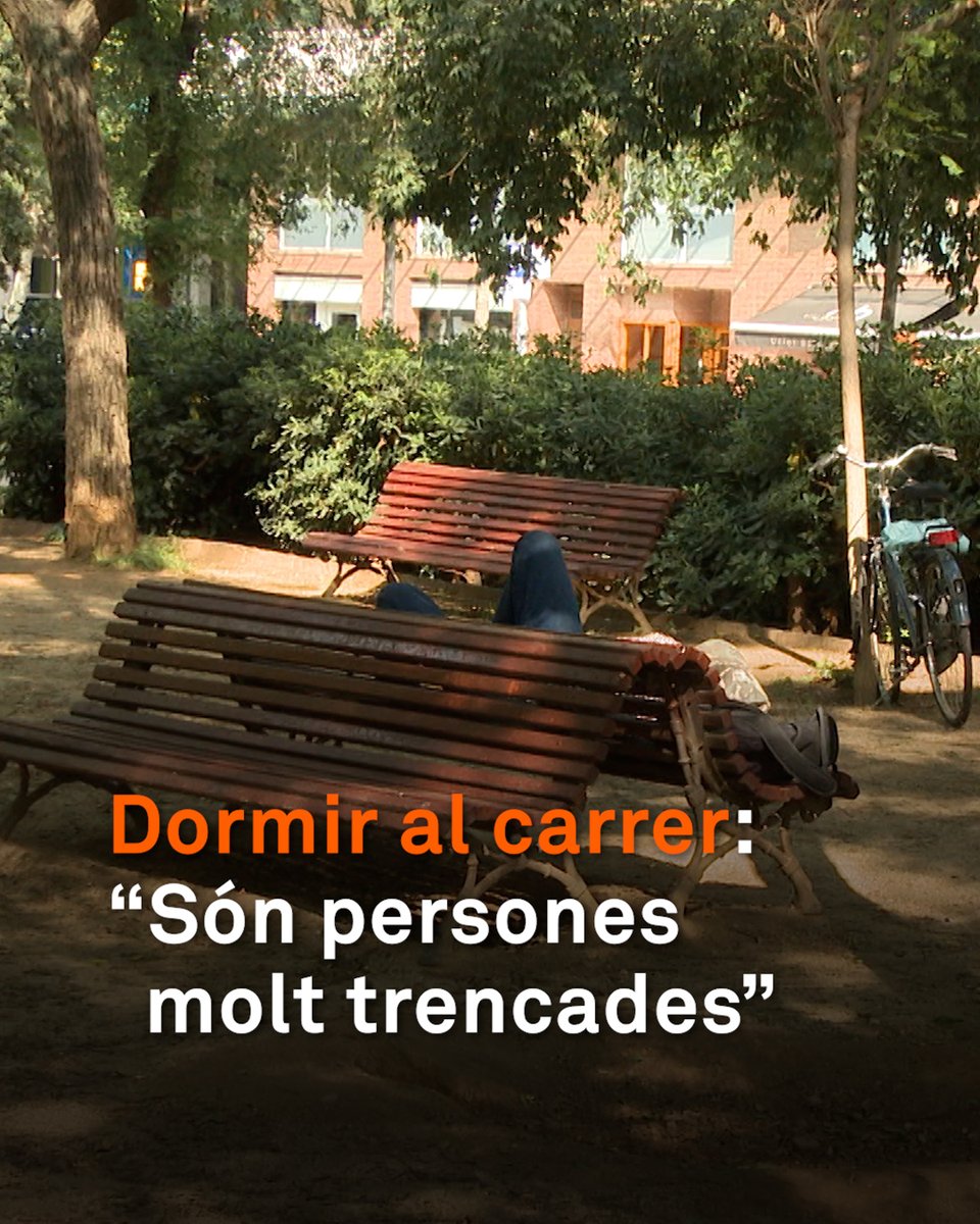 "Hi ha molts joves i cada vegada més dones". Prop de 1.400 persones viuen al carrer a Barcelona, la xifra més alta des que se'n fa recompte. És un 34% més que el 2017, segons les dades d’@ArrelsFundació