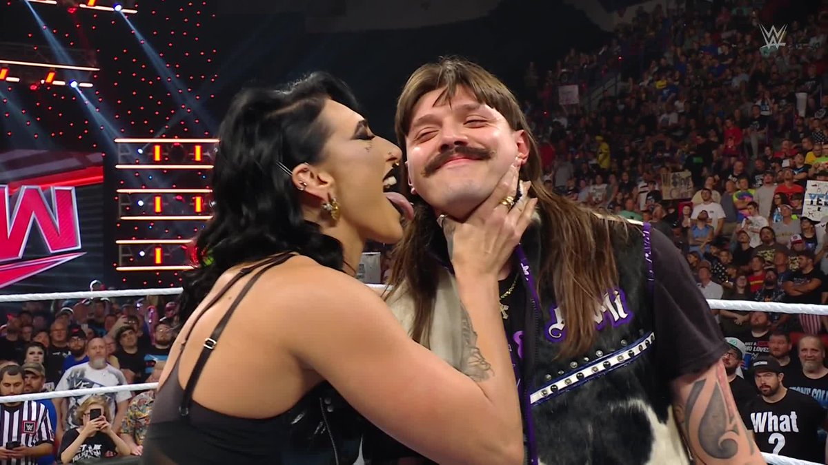 DADDY NO MORE. Dom-Dom just called it OFF and is back with MAMI. 😈 #WWERaw