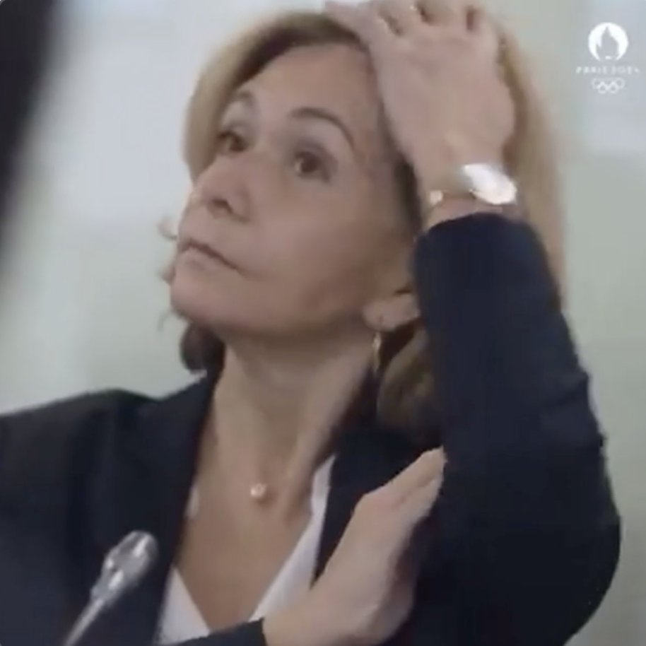 "Je ne donne pas de l'argent pour me faire taper sur la gueule." 💥 Valérie Pécresse recadre Anne Hidalgo sur le financement des transports JO. ⬇️ #Paris2024