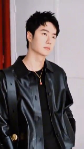 Cool guy😉👌 #WangYiBo #王一博 #YOUKU #优酷