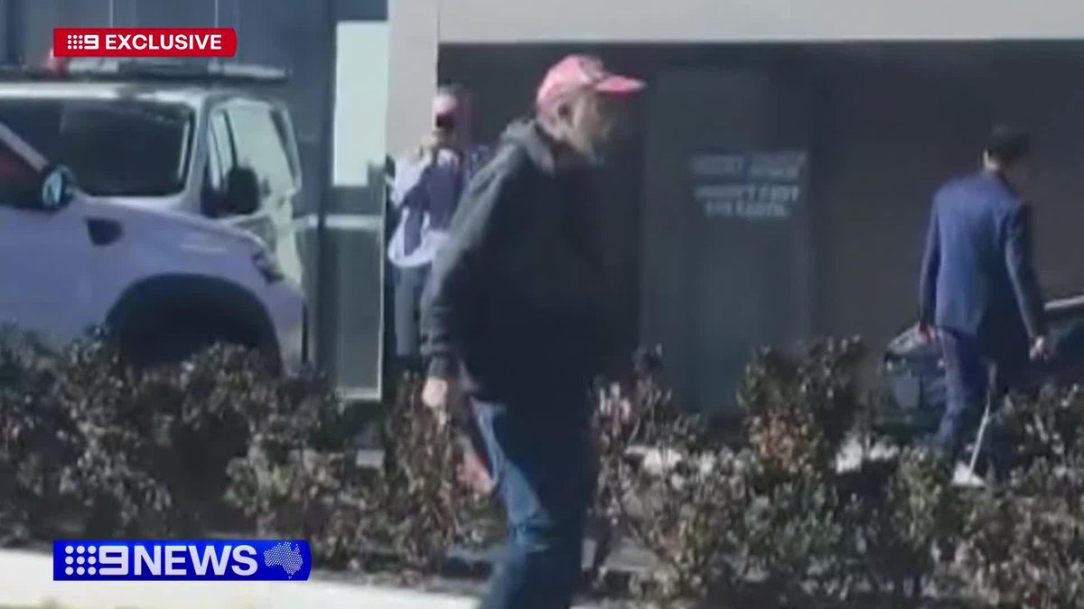 A man with a hammer has gone on a rampage at a car yard in Sydney's west - allegedly threatening staff before firebombing the dealership. #9News
