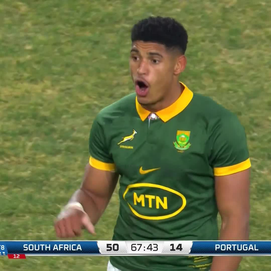 We're still thinking about that 50-22 torpedo kick from Sacha Feinberg-Mngomezulu 😮 Rassie's reaction in the coaching box says it all 😏