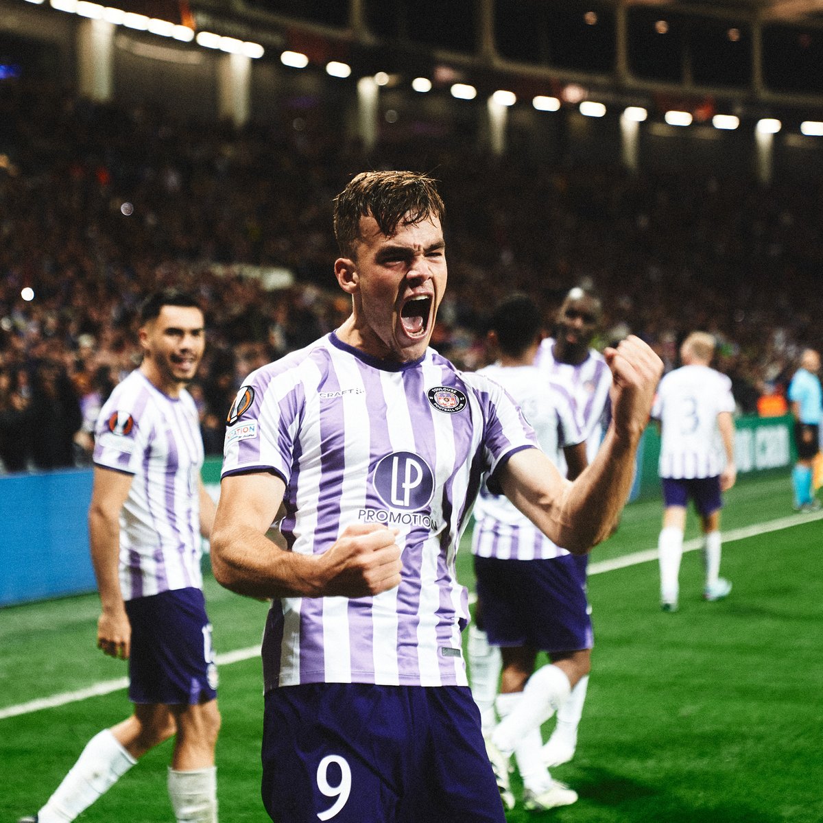 37 buts en 86 matchs. Du premier, contre Nice au Stadium, aux deux inscrits face à Liverpool, en passant par son ⚽️⚽️ en finale de Coupe de France... Deux saisons lui auront suffi pour écrire son nom parmi les Violets marquants de l'ère moderne du club 😈 𝑴𝒆𝒓𝒄𝒊 Thijs 🤝