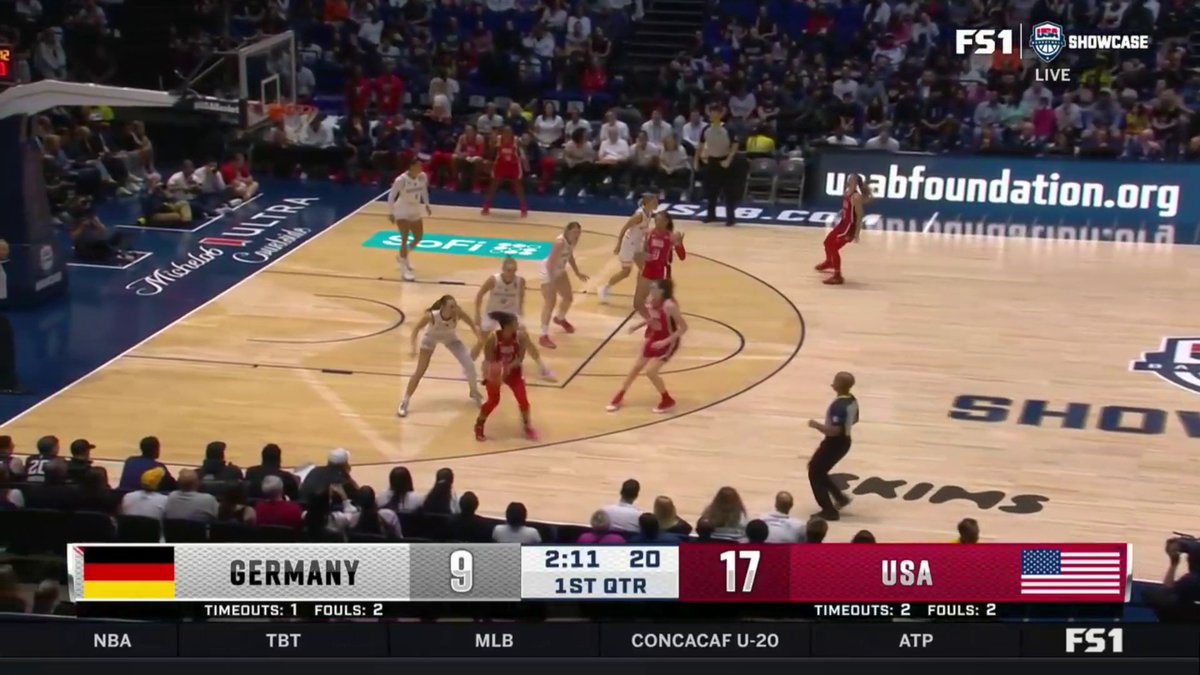 This ball movement by Team USA 👏 📺: FS1