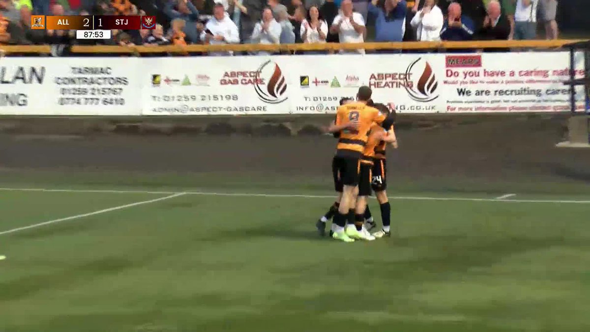 Luke Rankin's second goal in a 3-2 win for Alloa Athletic FC against St Johnstone 🐝 #PremierSportsCup | SPFL