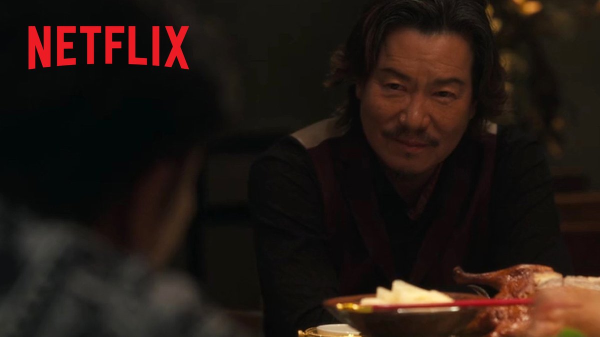 いよいよ明日7月25日より独占配信🏙️ Netflixシリーズ『#地面師たち』 第1話の重要シーンを配信に先駆け公開💸 #綾野剛 ら地面師グループを率いる、リーダー・ハリソン山中(#豊川悦司)の得体の知れない狂気に思わず沼る… ついに #100億円不動産詐欺 が動き出す──! 監督・脚本 #大根仁 大根仁