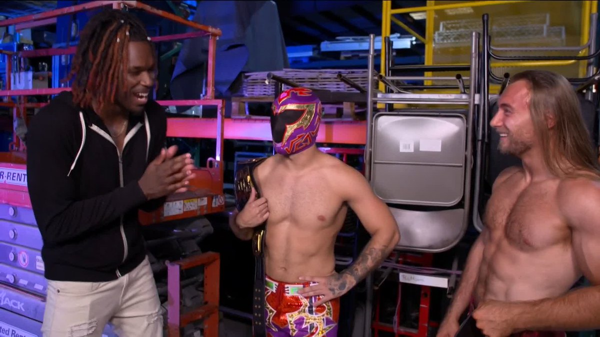 The Young OG + Axiom &amp; Nathan Frazer??? Looks like the tag team champs have found their partner for TONIGHT in the form off Je’Von Evans!!! #WWENXT