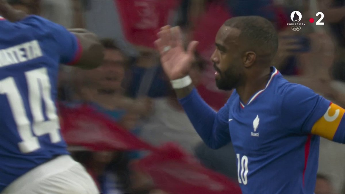 LE BUT DU GÉNÉRAL Alexandre Lacazette 🫡 🇫🇷1-0🇺🇸 | #FRAUSA | #Paris2024