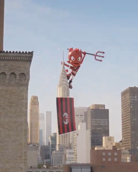 Watch out NYC, we are coming 🔴⚫ #MilanOnTour #SempreMilan