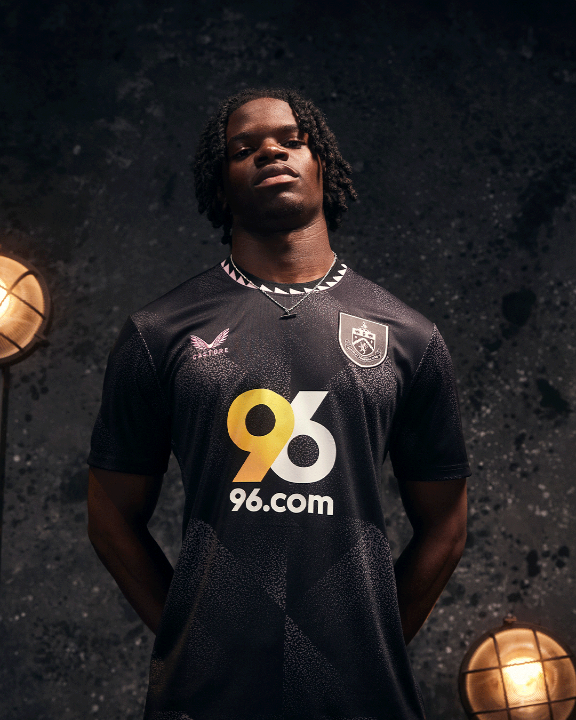A shirt crafted to embody the strength and resilience of the town we represent with pride 👊 Introducing the 2024/25 Away Shirt 🥁