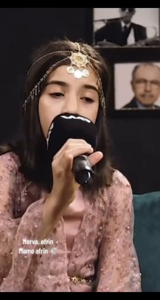 Kulakların değil yüreklerin pası silinsin.. Evarbaş iyi akşamlar canlar🌸✌️