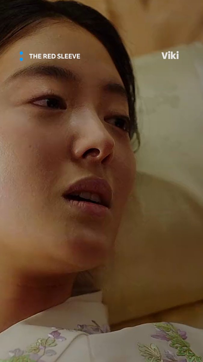 #LeeSeYoung's pain is too heartbreaking to watch. 😭 Relax with your favorite throwbacks on Viki: 💿 #TheRedSleeve #Heartbreak #rewindandunwind #kdramas