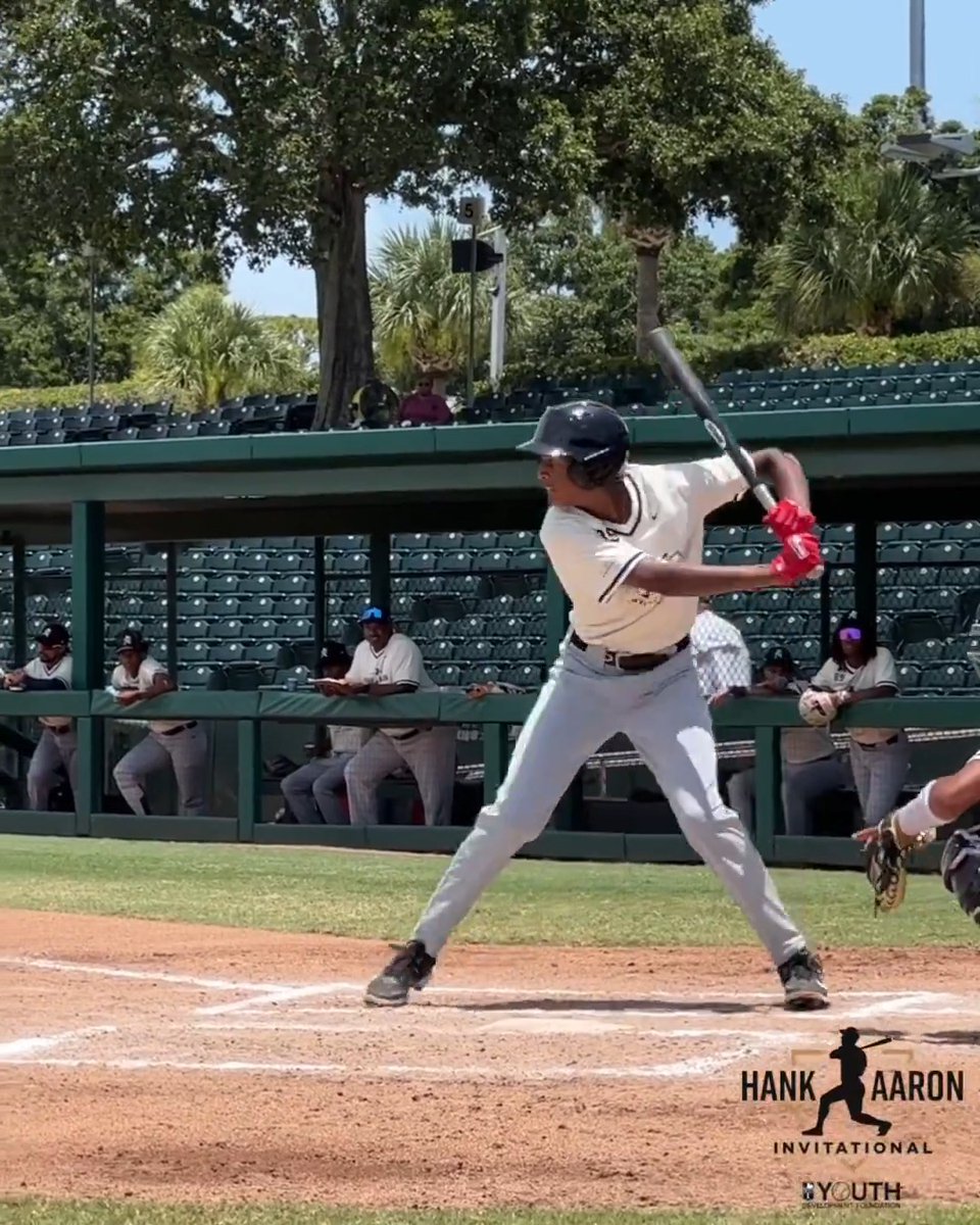 LHP/CF Jace Duckett uncommitted 2027, ropes one to right for the standing double🌟 #HAI2024