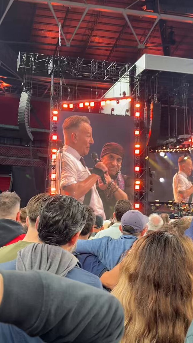 Nobody ever wants to go home Bruce! Bruce Springsteen #SpringsteenTour2024 #Springsteen #London #Wembley