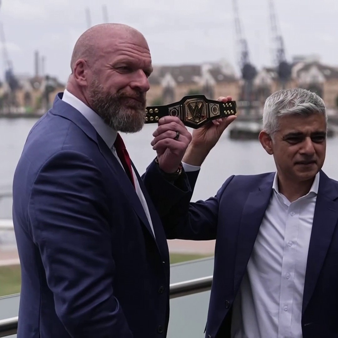 🗣️ "We're trying to get a massive event here" Triple H talks about the possibility of WWE hosting WrestleMania in London 💢