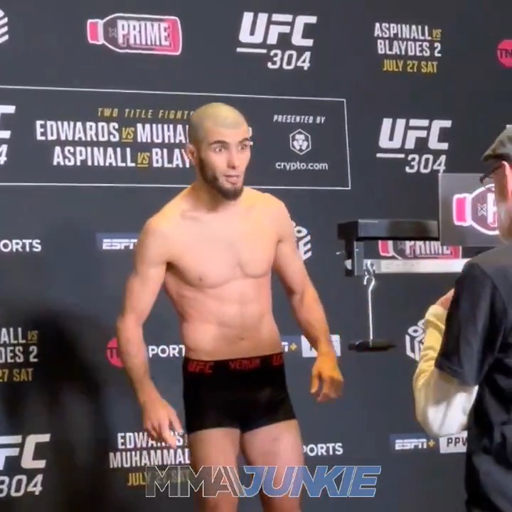 I'm glad Muhammad Mokaev made weight, but this interaction was interesting. Mokaev asked for the box, but Marc Ratner insisted that he didn't need it. Mokaev then made weight in just 0.2 seconds of being on the scale, even before the scale had settled.