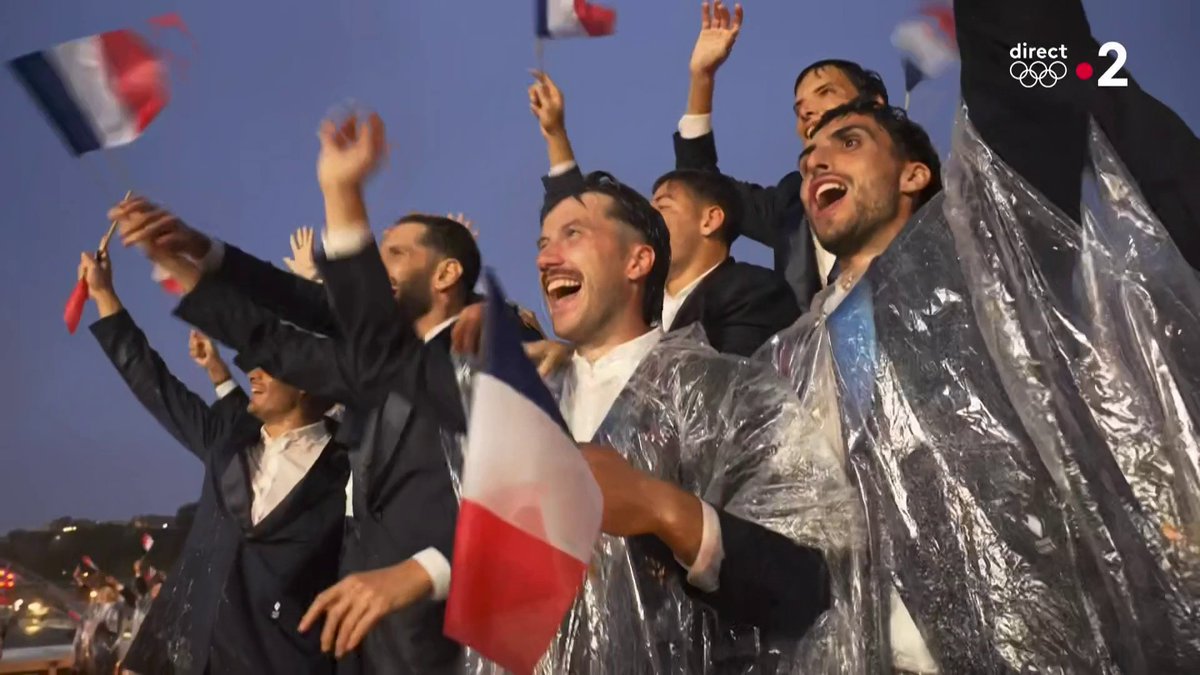 🇫🇷 Le poulet de notre délégation française ! 🍗🤤