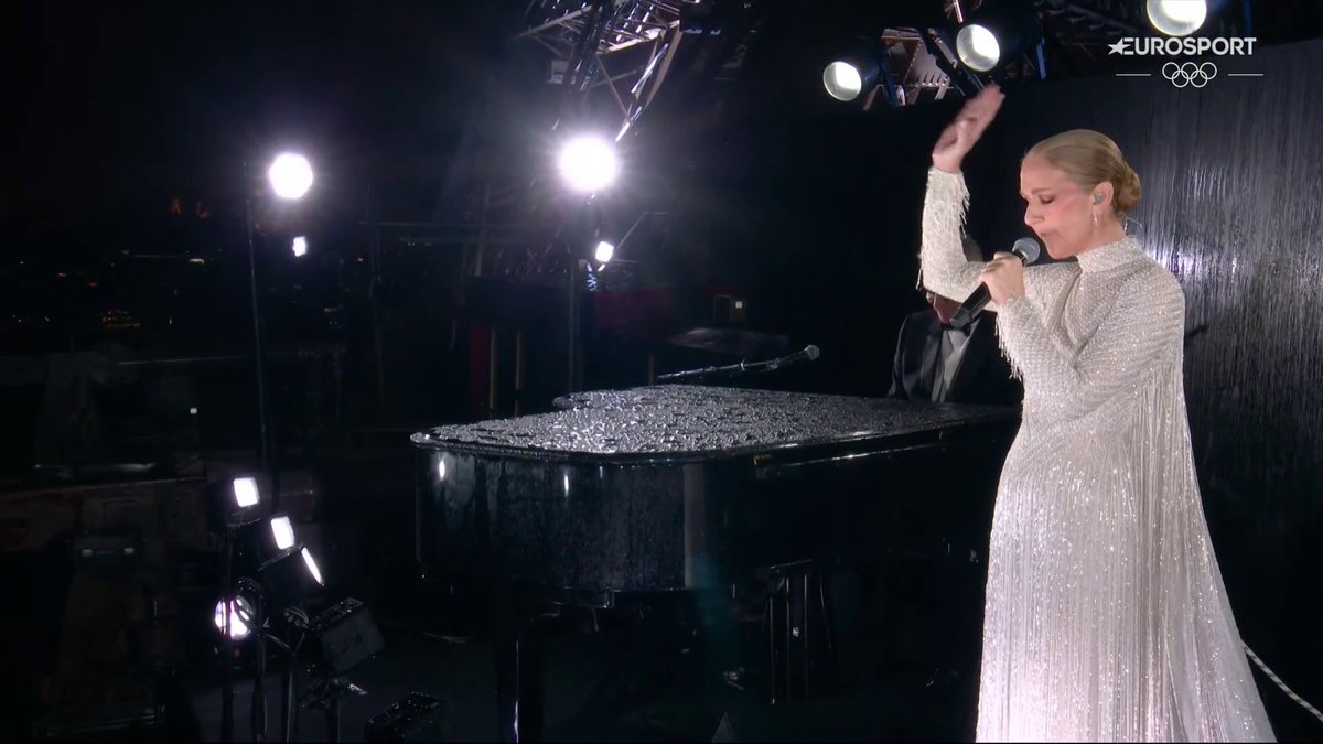 🔥🇫🇷 | Wow, Celine Dion! Ziek als ze is, geeft ze alles om tijdens deze openingsceremonie een zeldzaam optreden te verzorgen! 👏👏 #Paris2024 📺 Stream Paris 2024 op HBO Max