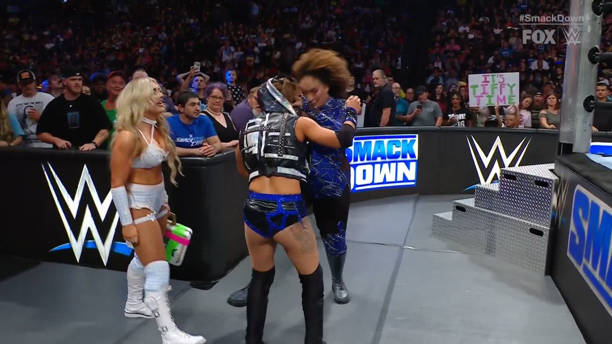 LOOK OUT, MICHIN! Nia Jax and Tiffany Stratton got the match started a little early 🤭 #SmackDown