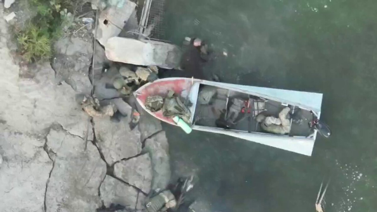 ⚡️Strike group 🇺🇦HORA shows the destruction of 🇷🇺Russian boats with infantry