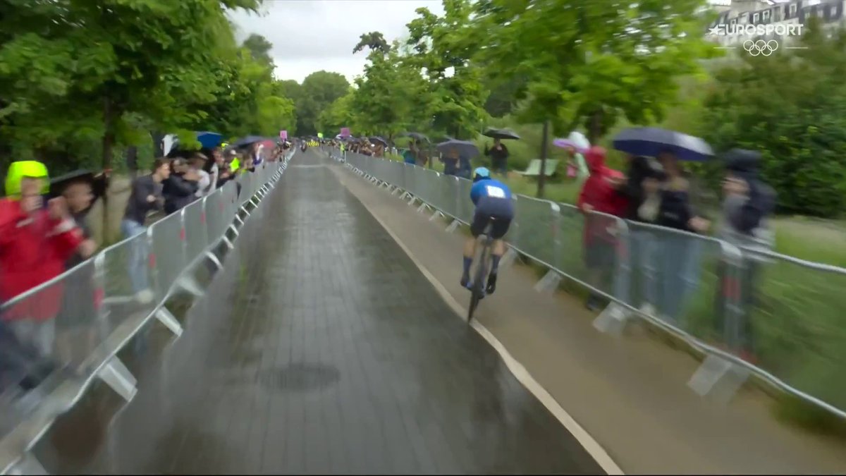 Filippo Ganna con uno stint finale da campione🏁 Che arrivo per il nostro azzurro🔥 #Olympics #HomeOfTheOlympics #Olimpiadi #Parigi2024 #Paris2024 #ItaliaTeam
