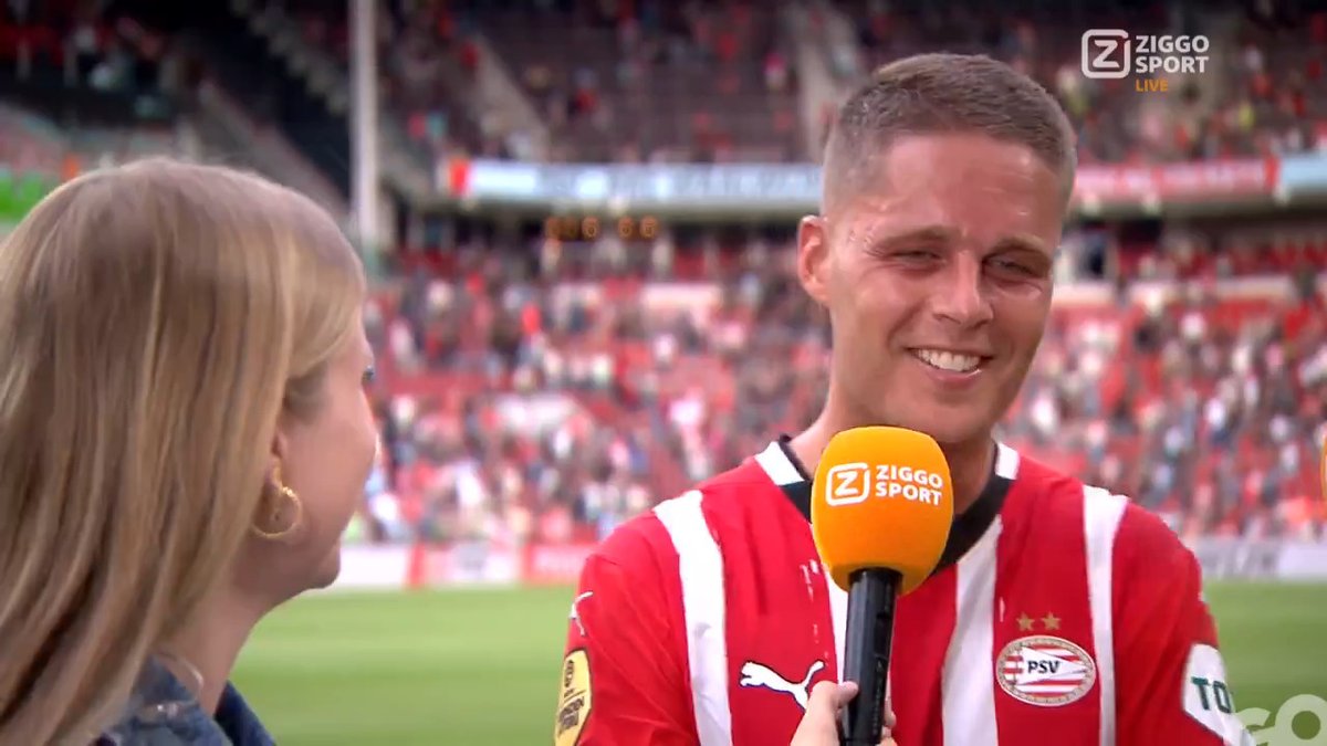 Het was even schakelen voor Joey Veerman... 🥵 'Tering, ik ben kapot' 😅 #ZiggoSport #PSVVAL