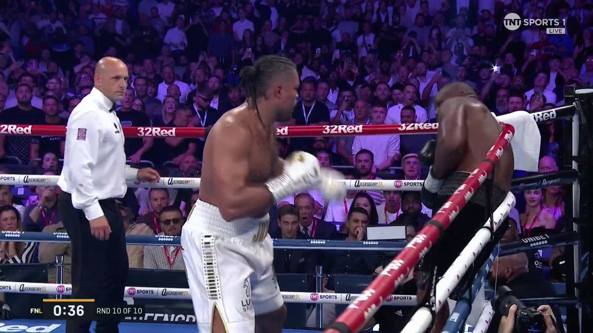 ALL HEART! WHAT A MAIN EVENT! ❤️ #JoyceChisora | LIVE on TNT Sports and discovery+