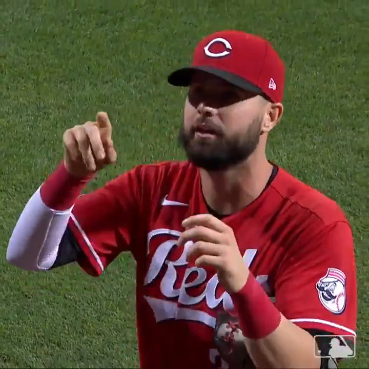 Jesse Winker once traded a baseball for a Mets fan’s sign that said “Jesse Winker you’re a straight up bitch” Winker has just been traded to the Mets
