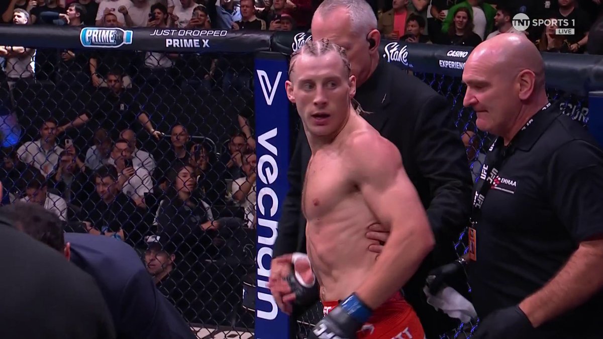 STATEMENT MADE 👇 Paddy Pimblett put King Green to SLEEP with a choke! 😴 #UFC304 | LIVE on TNT Sports & discovery+