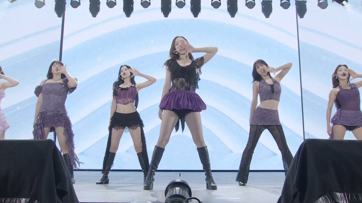 WE GOT 9WICE DANCING TO ABCD OMG