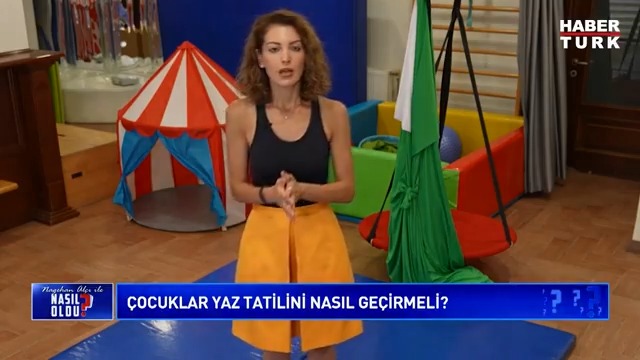 ➡Çocuklar tatil dönemini nasıl geçirmeli? ➡Yaz okulu mu yoksa tatil mi faydalı? ➡Yaz okullarında nasıl bir eğitim var? #NasılOldu'da Nagehan Alci sordu; uzmanlar yanıtladı. Kaçıranlar için ⬇️
