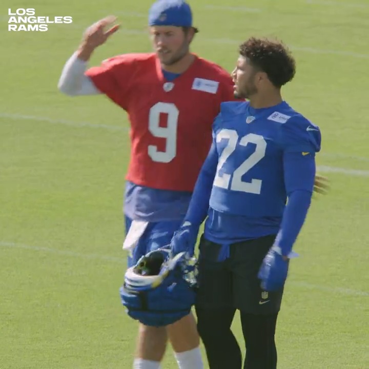You know we had to get #2⃣BeSavage on the mic at #RamsCamp! 👀🎤