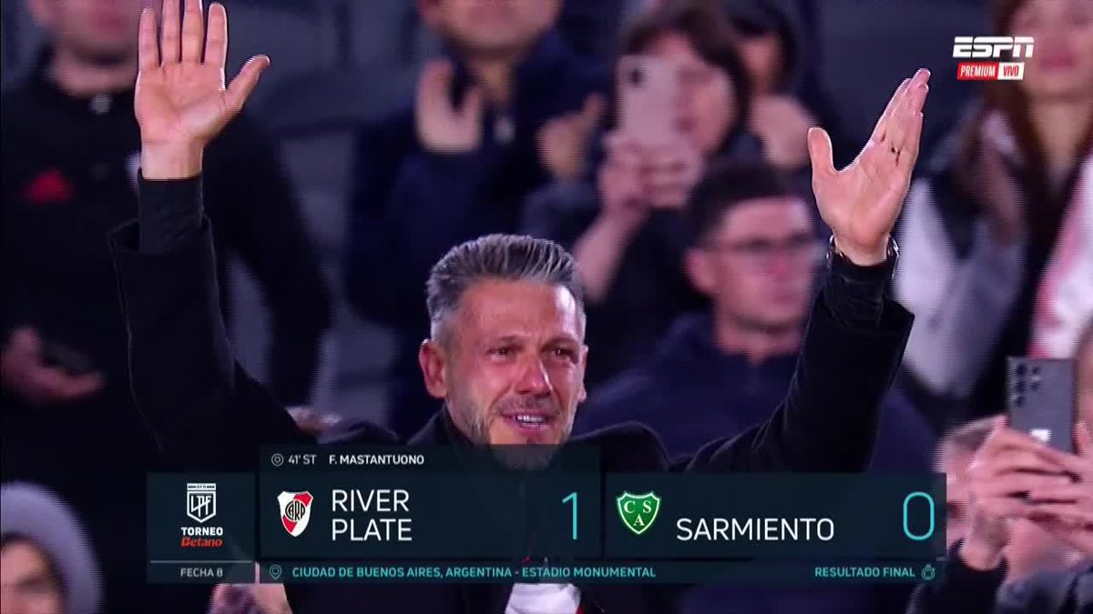 🔝👏 LA OVACIÓN DE TODO EL ESTADIO MONUMENTAL PARA MARTÍN DEMICHELIS: “MICHO ES DE RIVER, DE RIVER NO SE VA”.