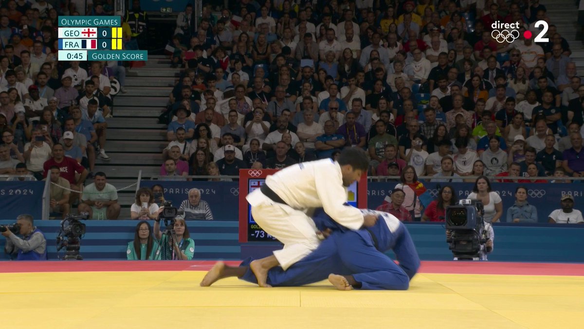 #Paris2024 | 🔥 ÉNORME JOAN-BENJAMIN GABA ! 🇫🇷 Pour ses premiers Jeux Olympiques, le Français a dominé le vice-champion olympique et se qualifie pour les 8es de finale en -73kg. 📺 À suivre en direct :